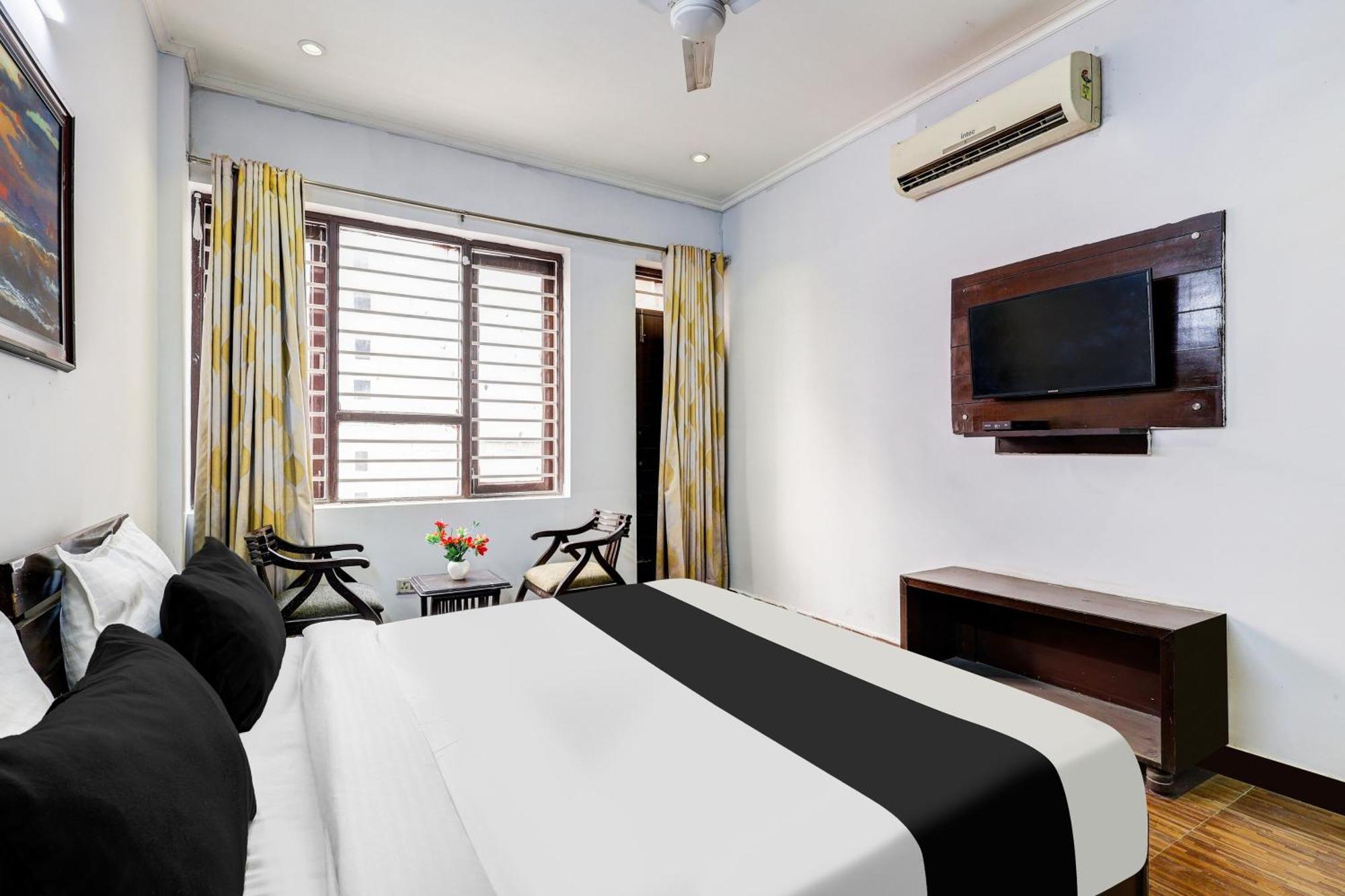 Super Townhouse Sector 38 Gurgaon Near Medanta Hotel Exterior photo