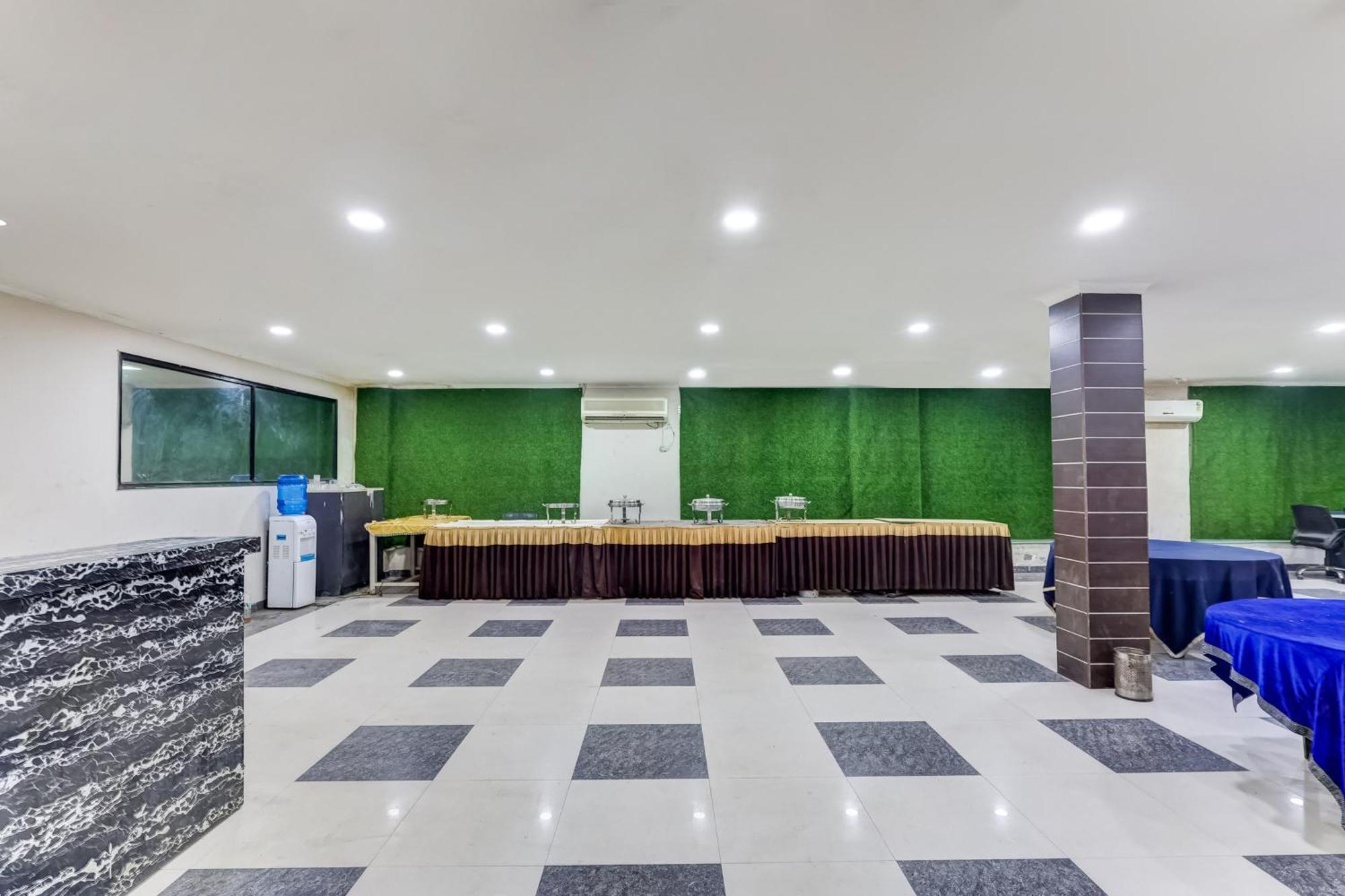 Super Townhouse Sector 38 Gurgaon Near Medanta Hotel Exterior photo